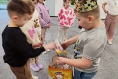 5f434396-5575-4b79-9a06-67175574c3e4